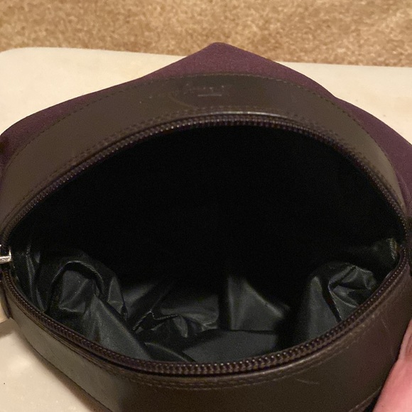 Salvatore Ferragamo Travel/Make up bag - Picture 7 of 9